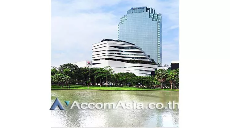 Center Air |  Bhiraj Tower At Emquartier Office space  for Rent BTS Phrom Phong in Sukhumvit Bangkok